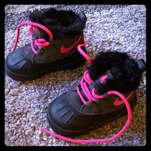 Infant Girls Nike Boots! 💕💕